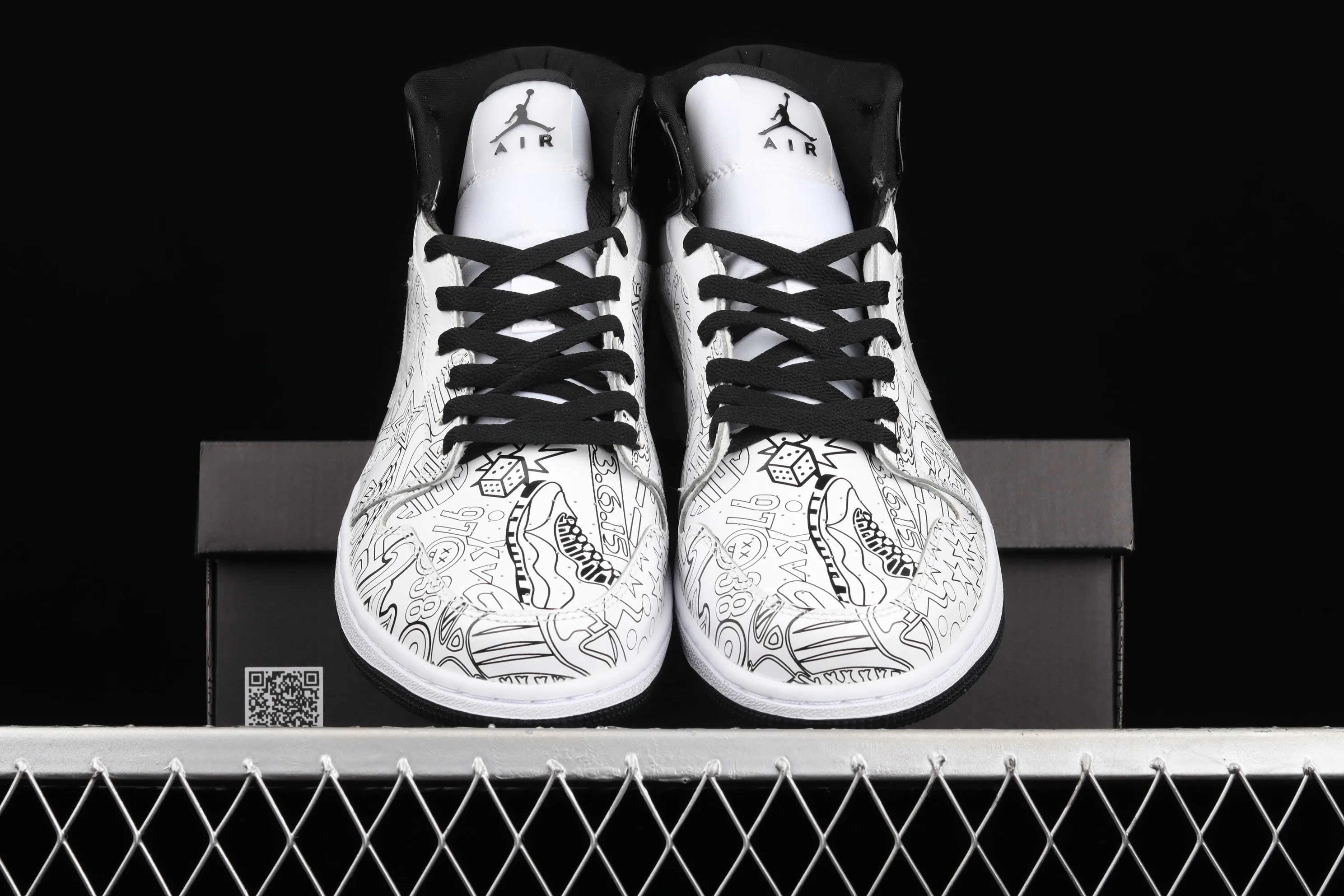 All categories Air Jordan Jordan series basketball shoes Air Jordan 1 Mid Air Jordan 1 Mid SE AJ1 Joe 1 white and black mid-top basketball shoes DC4099-100